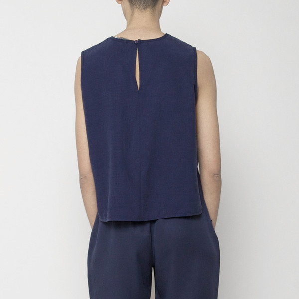 7115 by Szeki Crew Neck Cropped Top - Navy SS16 7115 by Szeki Crew Neck Cropped Top - Navy SS16