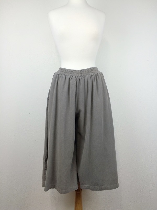 Black Crane Slit Wide Culotte Black Crane Slit Wide Culotte