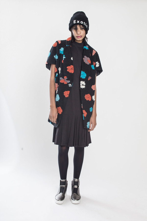KURT LYLE Jasper Dolman fold jacket in Cloud KURT LYLE Jasper Dolman fold jacket in Cloud