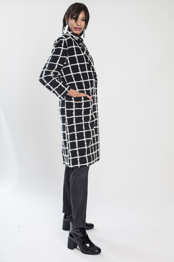 KURT LYLE Veronica Double breasted coat in Grid KURT LYLE Veronica Double breasted coat in Grid