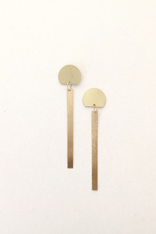 modern weaving slim semi circle earrings modern weaving slim semi circle earrings