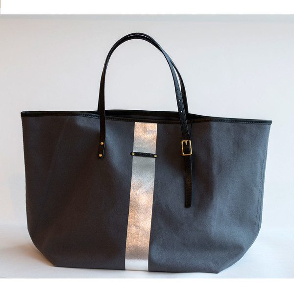 Kempton & Co Silver Stripe Beach Tote Charcoal/Silver Kempton & Co Silver Stripe Beach Tote Charcoal/Silver