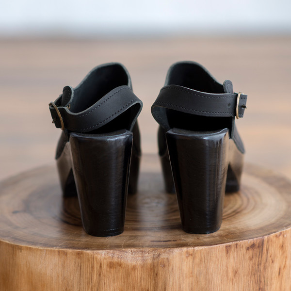 No. 6 Closed Toe Front Seam Clog Coal with Black Base No. 6 Closed Toe Front Seam Clog Coal with Black Base