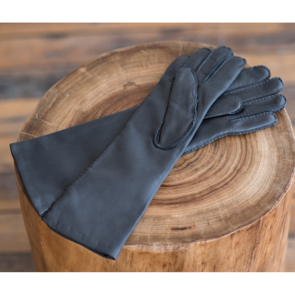 Yvonne Koné Stitched Gloves Graphite - SOLD OUT Yvonne Koné Stitched Gloves Graphite - SOLD OUT