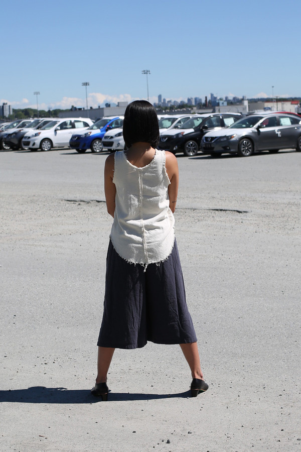 BLACK CRANE CENTER SEAM TANK BLACK CRANE CENTER SEAM TANK