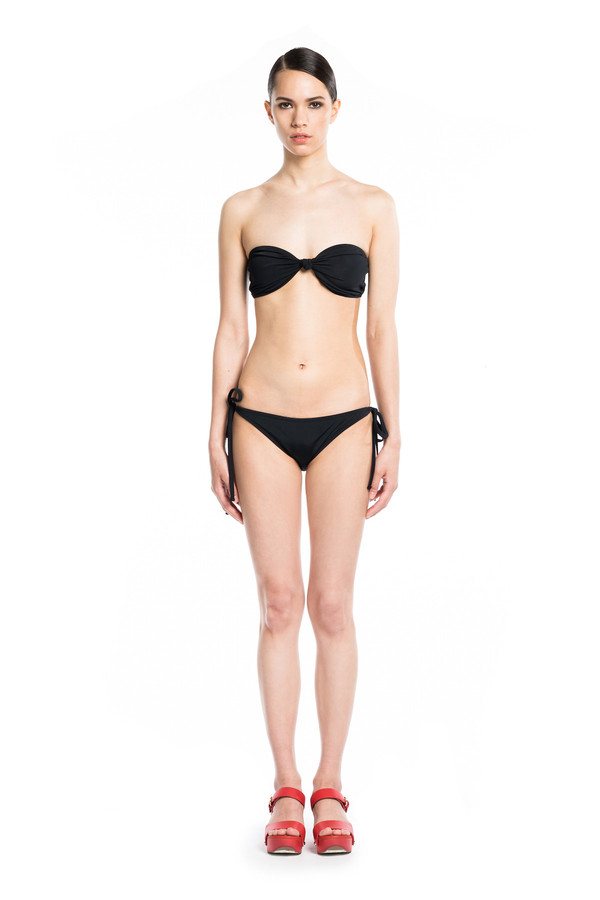 BETH RICHARDS Knot Bandeau - Black PULL ON BANDEAU WITH KNOTTED FRONT BETH RICHARDS Knot Bandeau - Black PULL ON BANDEAU WITH KNOTTED FRONT