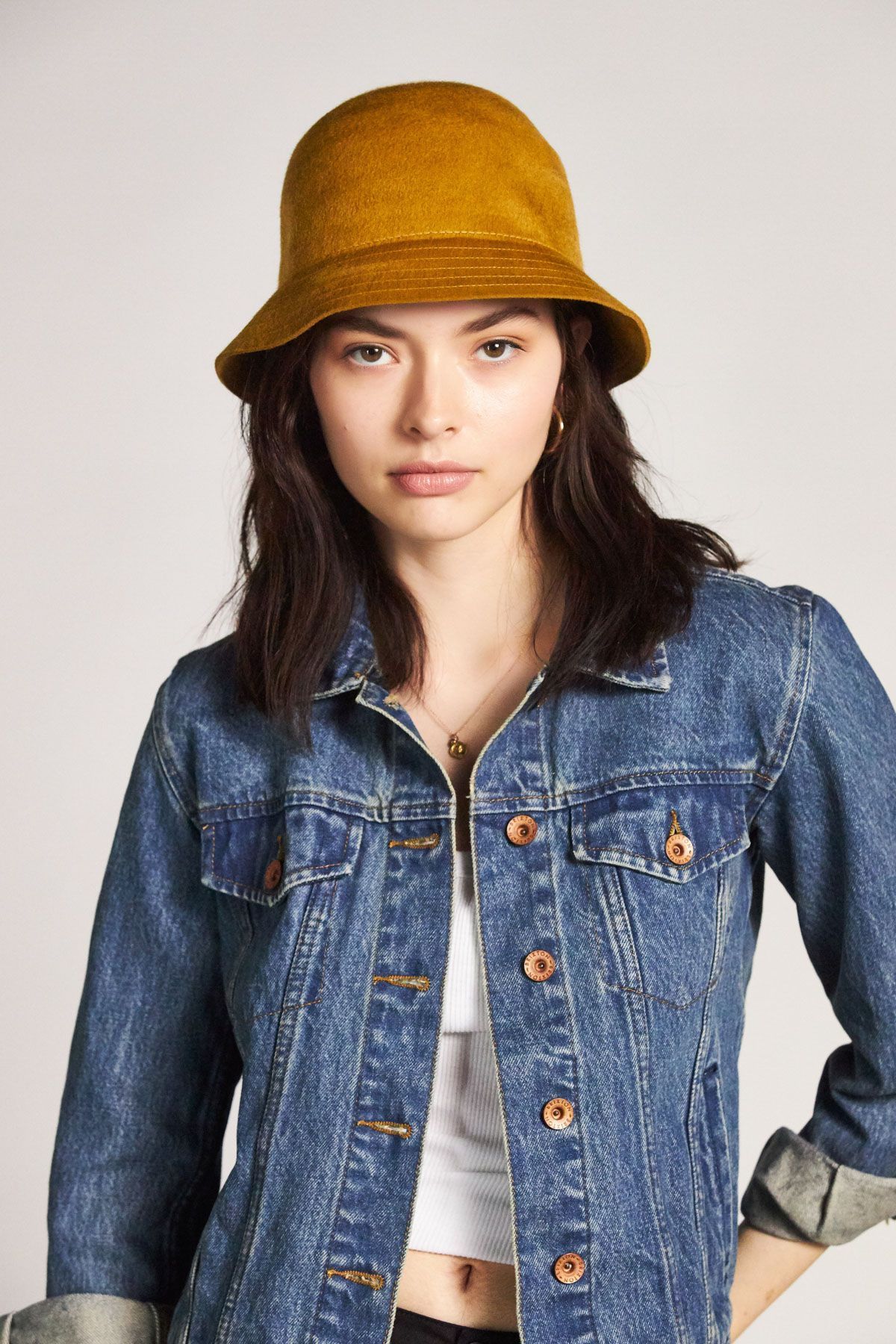 essex bucket hat