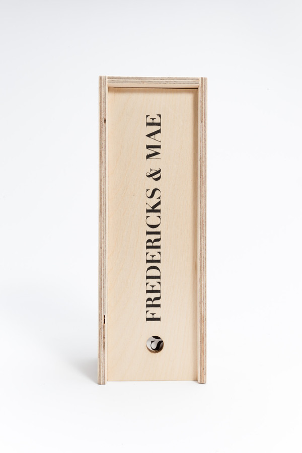Fredericks & Mae Moon Dominos Fredericks & Mae Moon Dominos