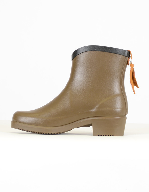 Aigle Miss Juliette Rainboot Chaudron Noir Aigle Miss Juliette Rainboot Chaudron Noir