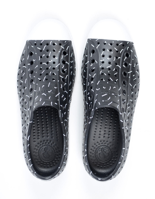 Native Shoes Native Jefferson Jiffy Black with Shell White Tik Tak Print Native Shoes Native Jefferson Jiffy Black with Shell White Tik Tak Print