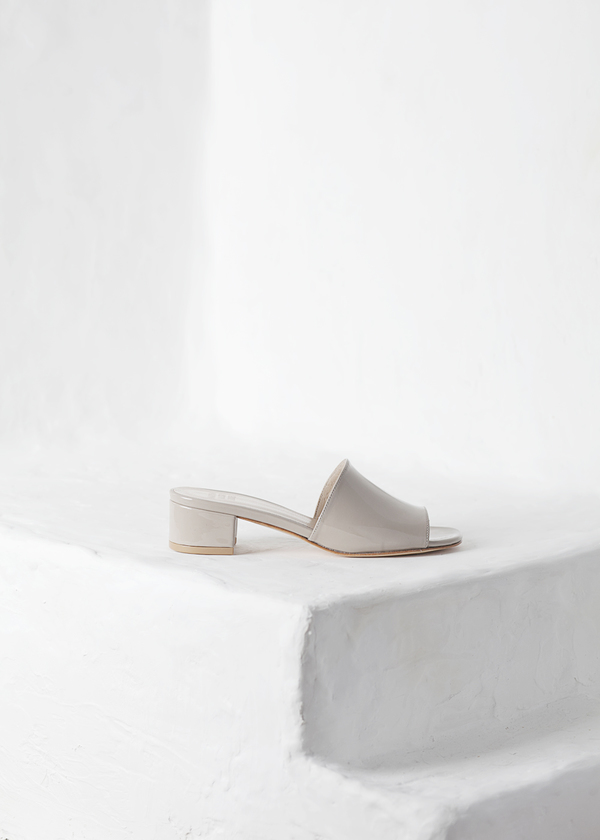 Maryam Nassir Zadeh Sophie Slide Maryam Nassir Zadeh Sophie Slide