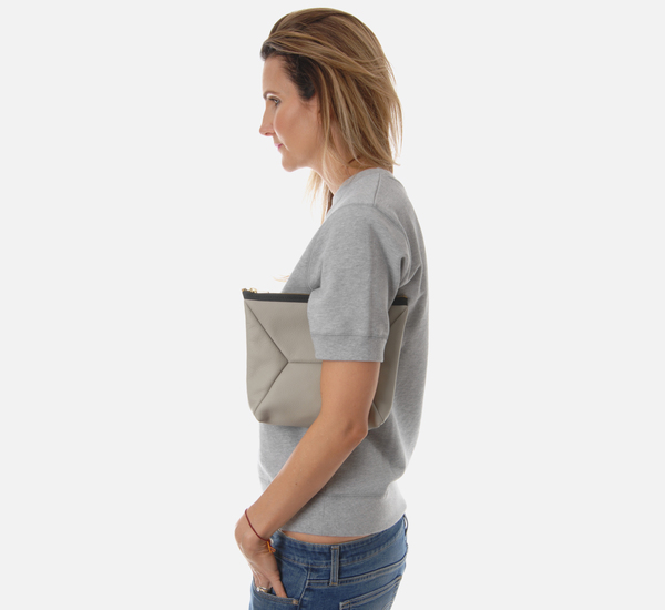 Ampersand As Apostrophe Dove X Pouch Ampersand As Apostrophe Dove X Pouch