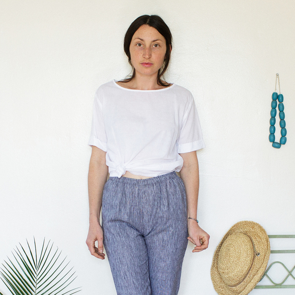 Unknown Square Top<Br>Lightweight Cotton White Unknown Square Top<Br>Lightweight Cotton White