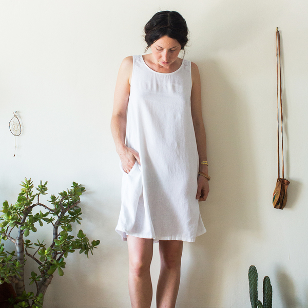Me & Arrow Basic Tank Dress White Me & Arrow Basic Tank Dress White
