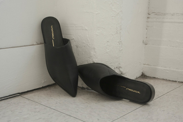 Intentionally Blank TITAN in BLACK LEATHER Intentionally Blank TITAN in BLACK LEATHER