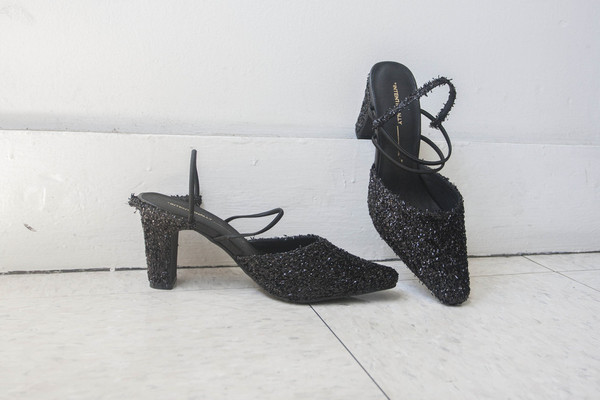 Intentionally Blank SID BLACK TINSEL Intentionally Blank SID BLACK TINSEL