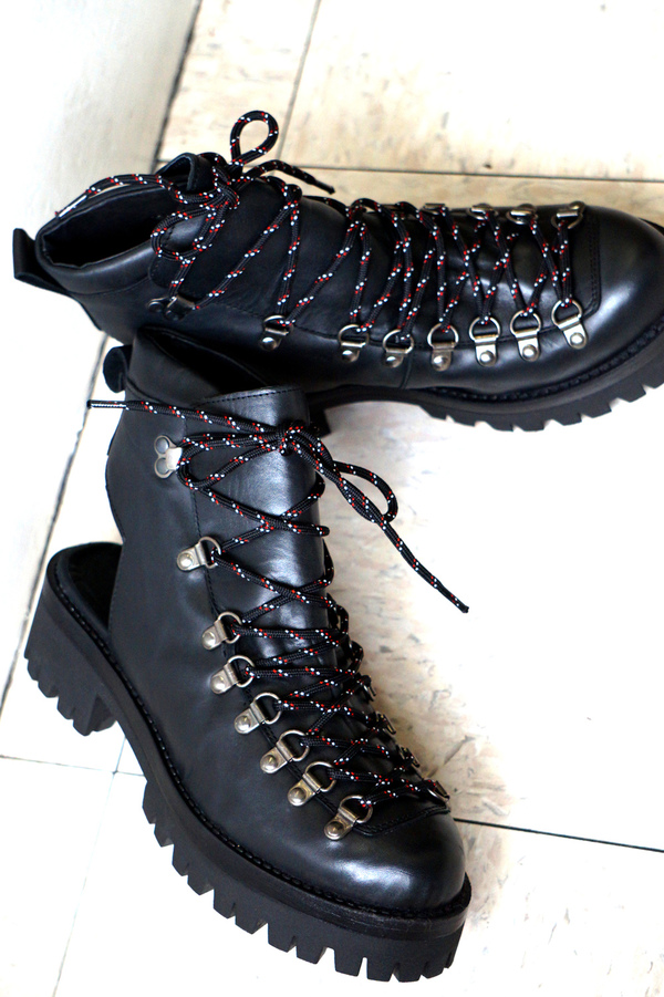Intentionally Blank THARP HIKER in BLACK LEATHER Intentionally Blank THARP HIKER in BLACK LEATHER