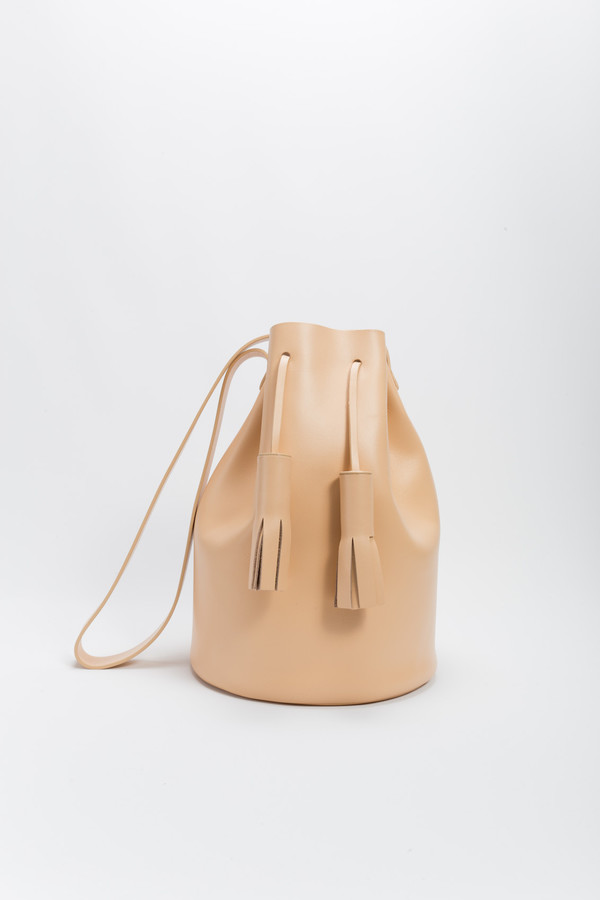 Bucket in Nude Bucket in Nude