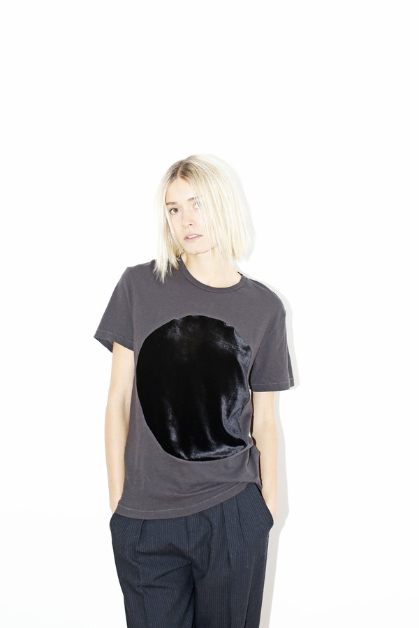 Correll Correll Velvet Circle T-shirt - Black Correll Correll Velvet Circle T-shirt - Black