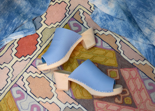 Nina Z: Ann Clog Nina Z: Ann Clog