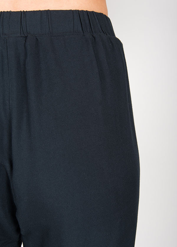 Black Crane Pleats Pant in Grey Black Black Crane Pleats Pant in Grey Black