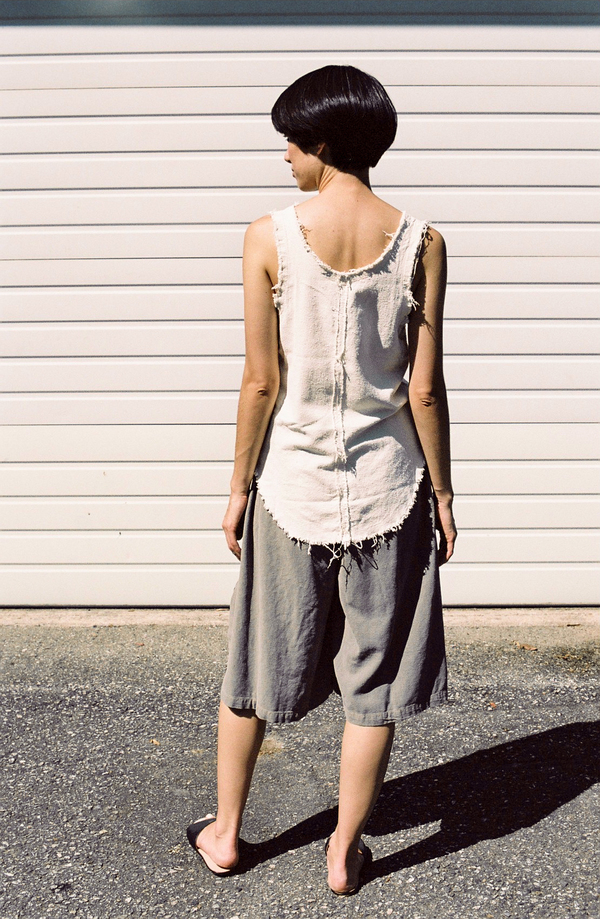 Black Crane Center Seam Tank - cream Black Crane Center Seam Tank - cream