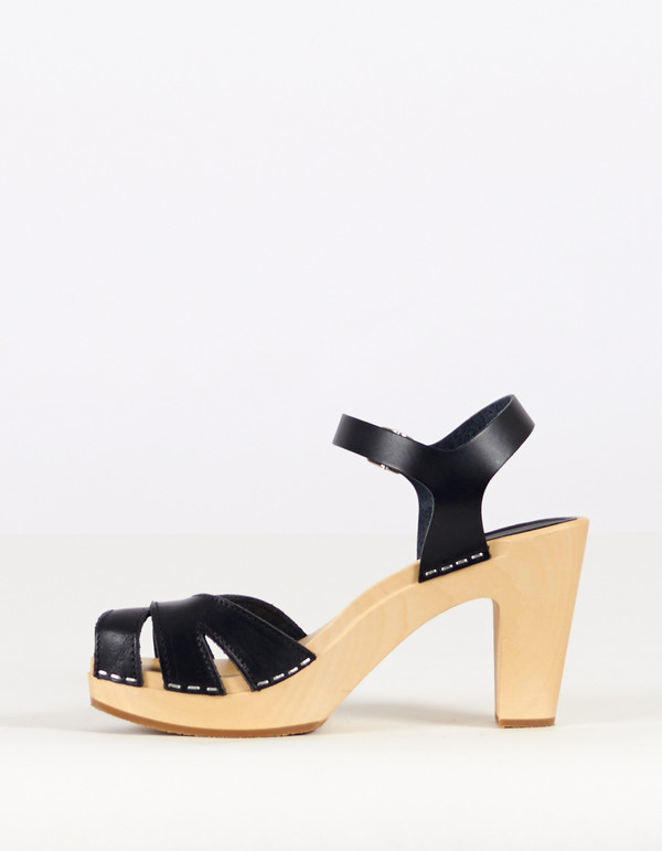 Swedish Hasbeens Suzanne Clog Black Swedish Hasbeens Suzanne Clog Black