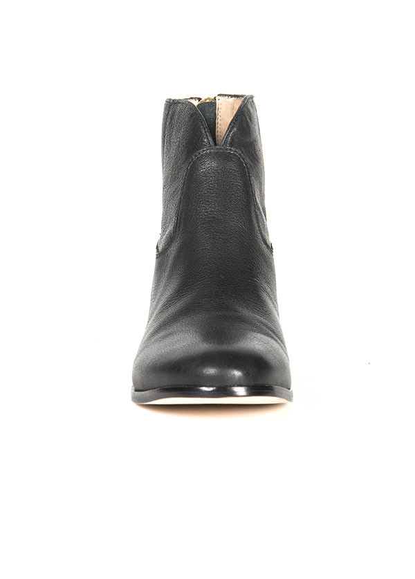 Charlotte Stone - Elvie in Black Charlotte Stone - Elvie in Black