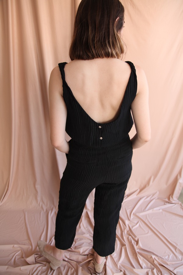 Objects Without Meaning Twist Button Back Top, Black Objects Without Meaning Twist Button Back Top, Black