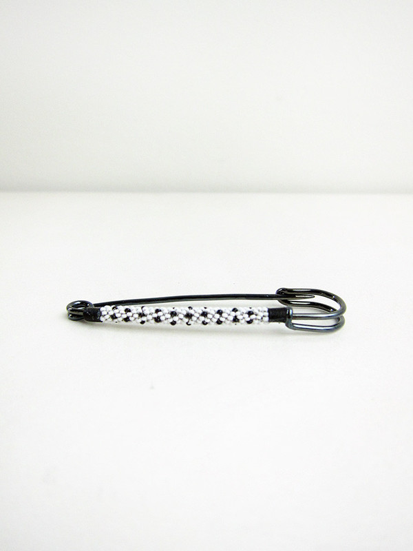 Robin Mollicone White/Black Dot Pin Robin Mollicone White/Black Dot Pin