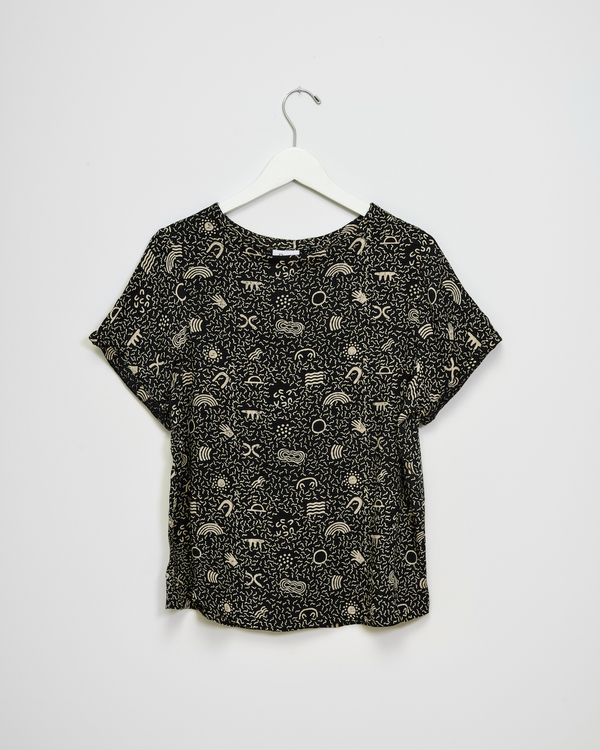 Osei-Duro Note T in Black Doodle-Bop Osei-Duro Note T in Black Doodle-Bop
