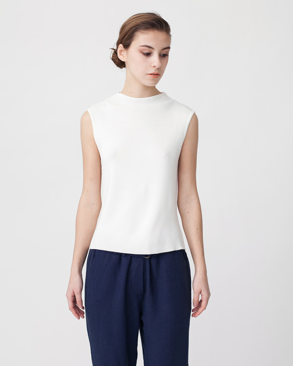 Achro Linen Knit Top With Folded Sides Achro Linen Knit Top With Folded Sides