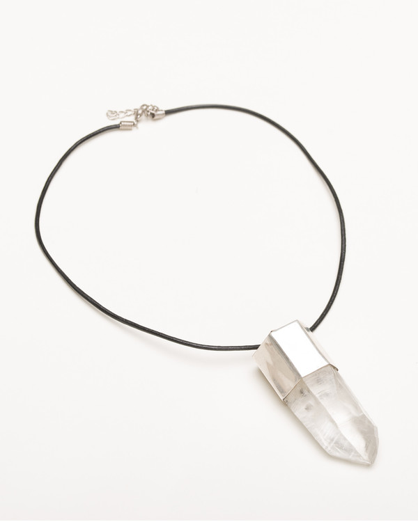 Casa del Mano Silver Crystal Point Quartz Necklace Casa del Mano Silver Crystal Point Quartz Necklace