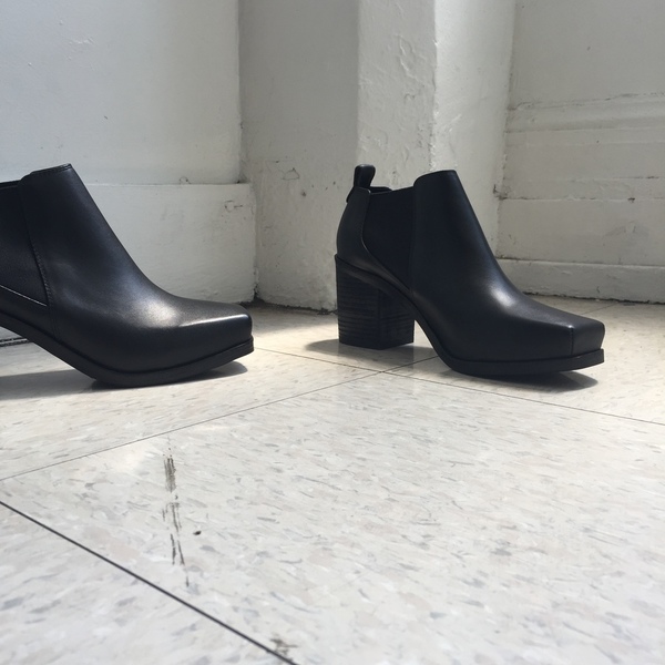Intentionally Blank HARPER BOOT BLACK LEATHER Intentionally Blank HARPER BOOT BLACK LEATHER
