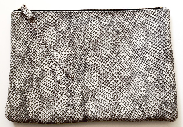 Oliveve Queenie In Grey Cobra Embossed Cow Leather Oliveve Queenie In Grey Cobra Embossed Cow Leather