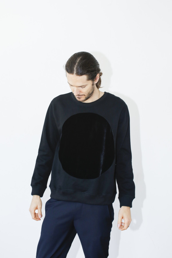 Unisex Correll Correll Velvet Circle Sweatshirt | Black Unisex Correll Correll Velvet Circle Sweatshirt | Black