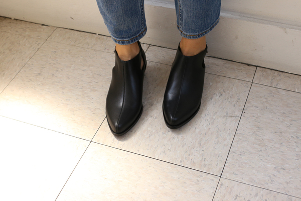 Intentionally Blank FINC BOOTIE BLACK Intentionally Blank FINC BOOTIE BLACK