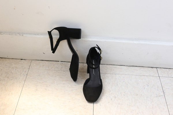 Intentionally Blank HOLLY BLACK SUEDE Intentionally Blank HOLLY BLACK SUEDE
