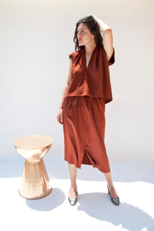 Miranda Bennett In-Stock: Everyday Top, Cropped, Silk Noil in Rust Miranda Bennett In-Stock: Everyday Top, Cropped, Silk Noil in Rust