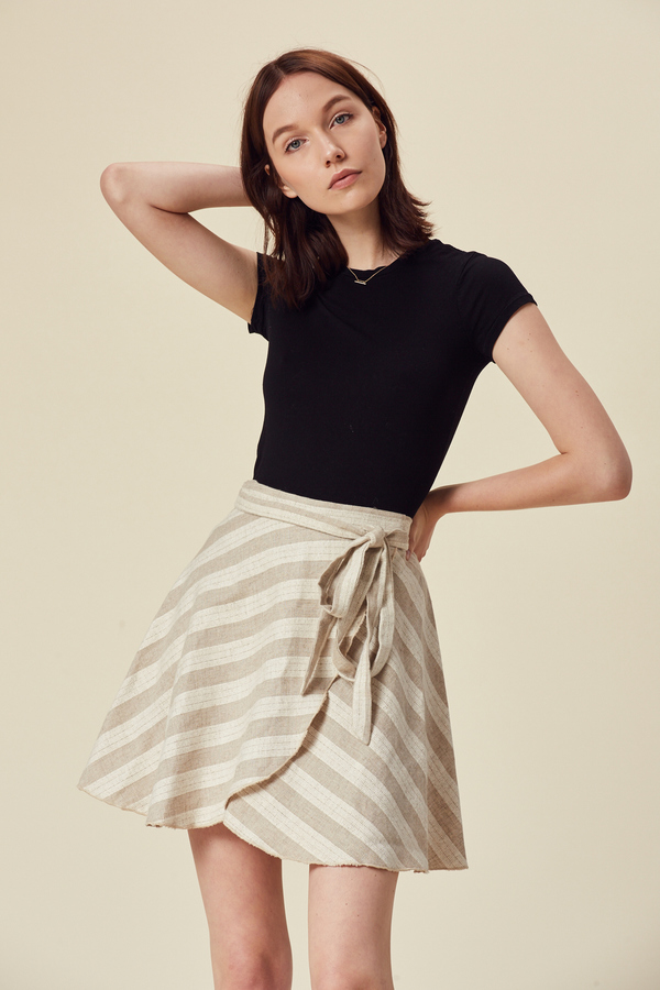 Stil. Mini San Pedro Skirt in Natural Stripe Stil. Mini San Pedro Skirt in Natural Stripe