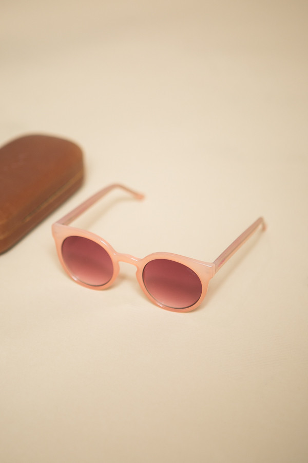 KOMONO Lulu Sunglasses / Pale Blush KOMONO Lulu Sunglasses / Pale Blush