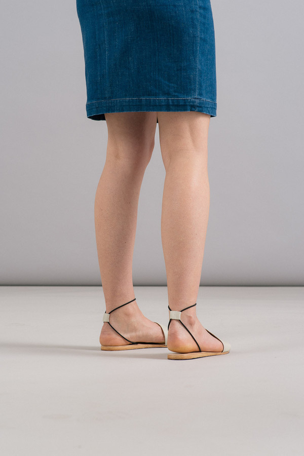 The Palatines Refero Elastic Strap Sandal in Beige/Black The Palatines Refero Elastic Strap Sandal in Beige/Black