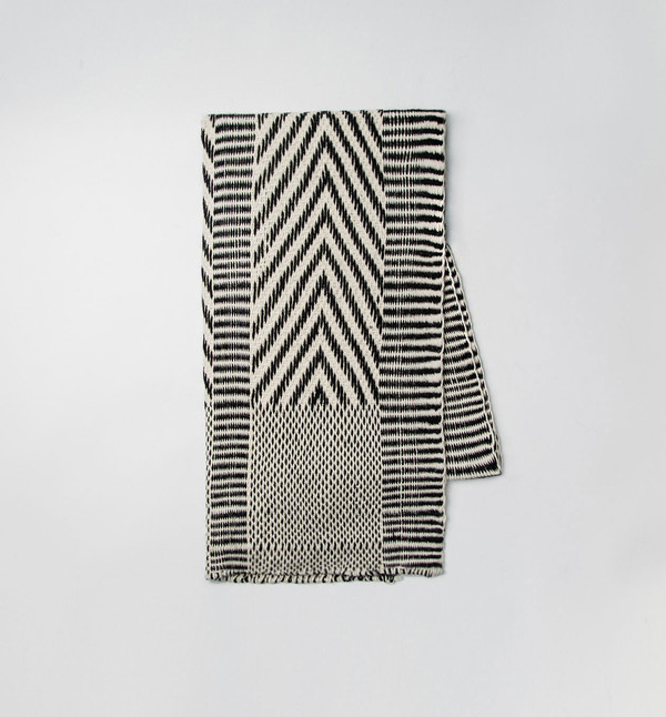 VOZ Chevron Ivory/Black VOZ Chevron Ivory/Black