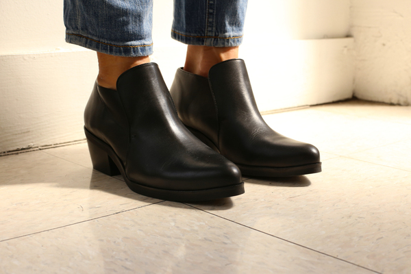Intentionally Blank RX BLACK LEATHER Intentionally Blank RX BLACK LEATHER