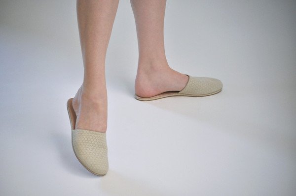 The Palatines Shoes Cognitio Mule - Beige Hex Leather The Palatines Shoes Cognitio Mule - Beige Hex Leather