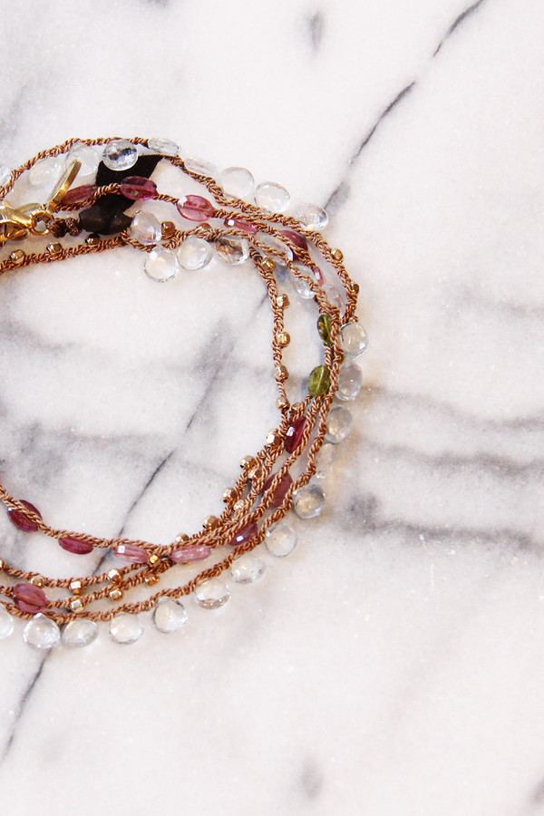 FEATHERED SOUL MYSTIC STONE WRAP FEATHERED SOUL MYSTIC STONE WRAP
