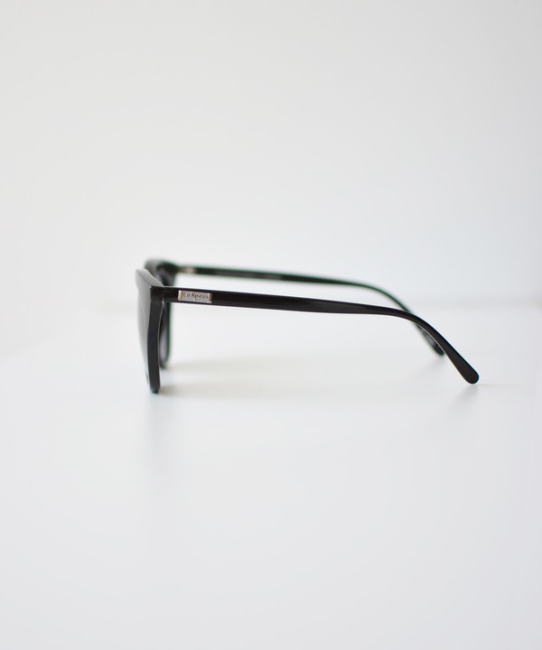 Le Specs Halfmoon Magic Sunglasses Le Specs Halfmoon Magic Sunglasses