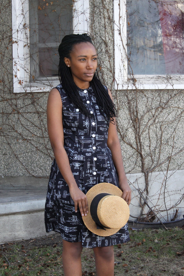 Birds of North America Lovebird Dress (Black Planes) Birds of North America Lovebird Dress (Black Planes)