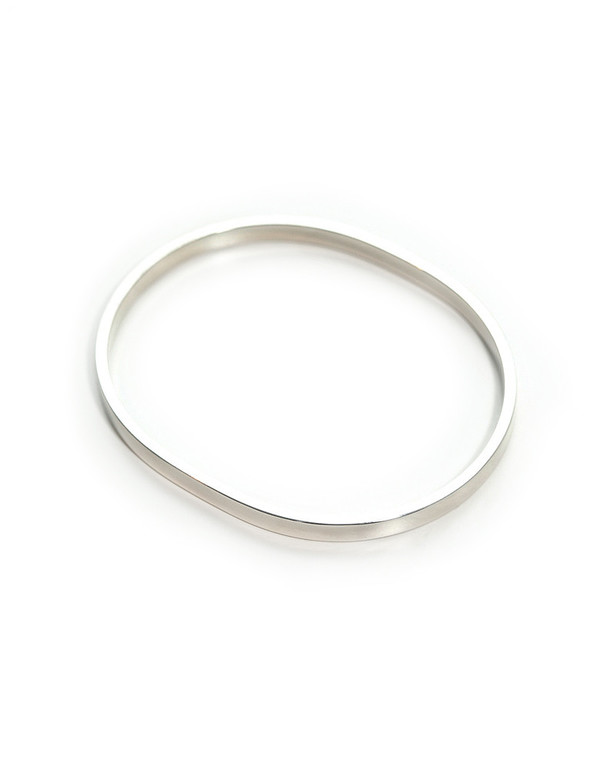 KRISTEN ELSPETH OVAL BANGLE KRISTEN ELSPETH OVAL BANGLE
