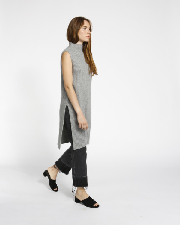 Achro Sleeveless Ribbed Tunic in Grey Achro Sleeveless Ribbed Tunic in Grey